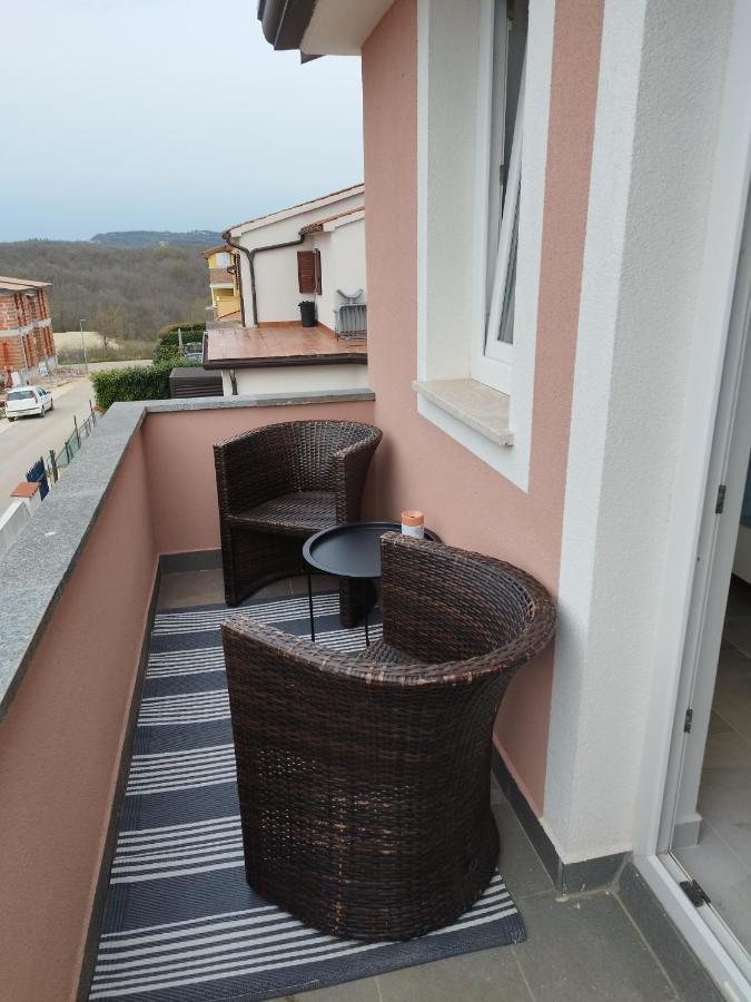 Tonis Apartment Буйе Екстериор снимка