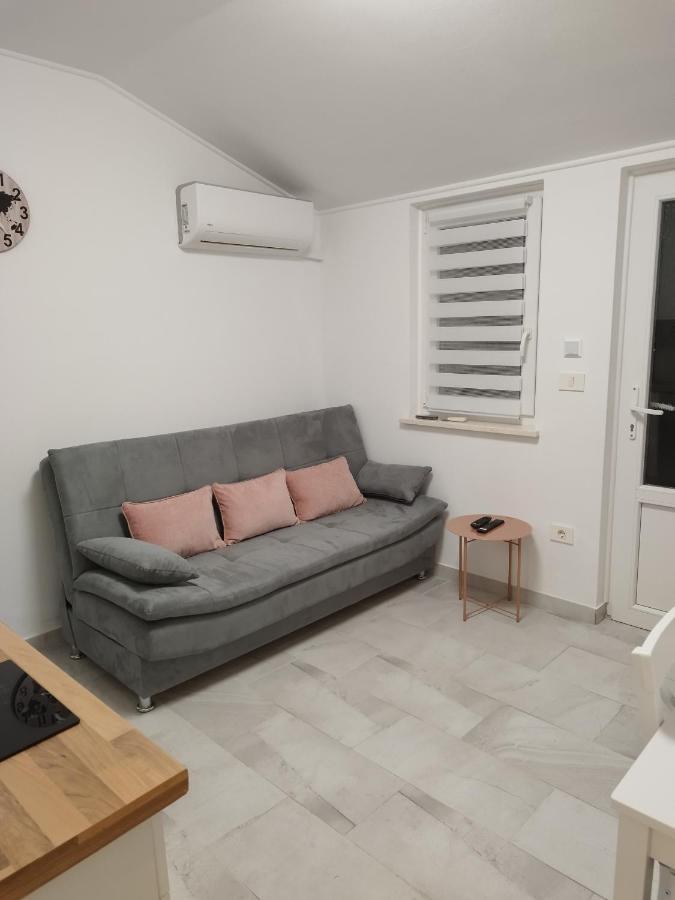 Tonis Apartment Буйе Екстериор снимка