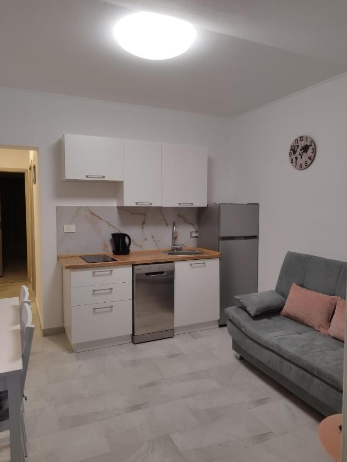 Tonis Apartment Буйе Екстериор снимка